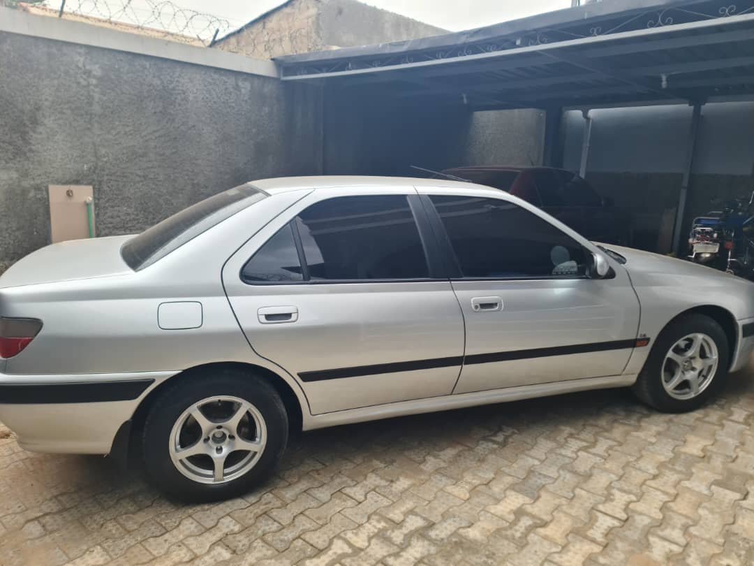 Peugeot 406